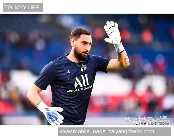 意大利足球队海报发布多纳鲁马巴雷拉雷特吉携手展现无悔拼搏精神 意大利足球队海报发布多纳鲁马巴雷拉雷特吉携手展现无悔拼搏精神