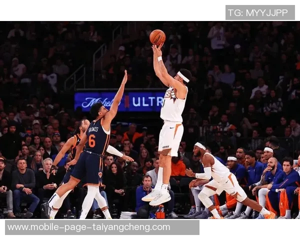 布克谈防守经验与平衡技巧展现自信心态