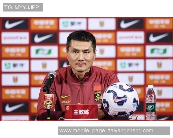 邵佳一教练团队全新阵容揭晓莱纳毛雷尔担任第一助教杨智负责守门员训练 邵佳一教练团队全新阵容揭晓莱纳毛雷尔担任第一助教杨智负责守门员训练